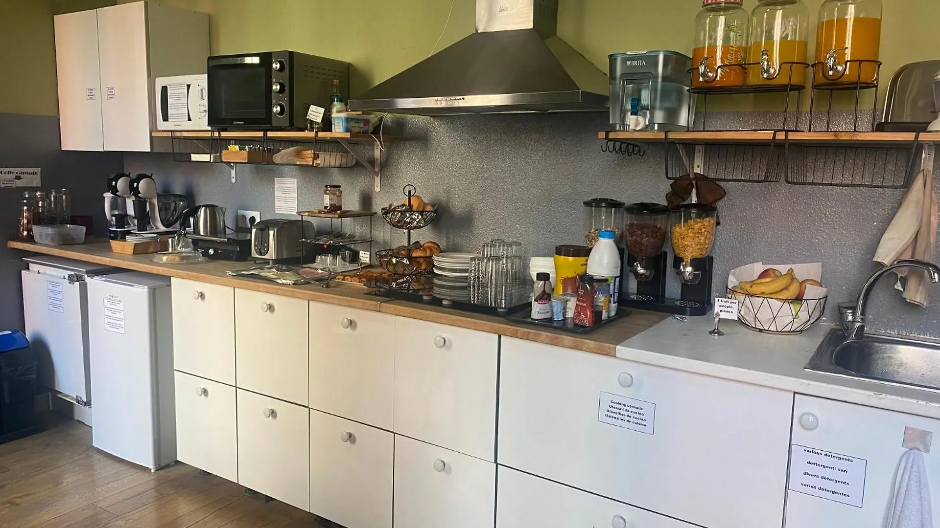 Sant Antoni Hostal, Sustainable Tourism Barcelona 0*,  Spain