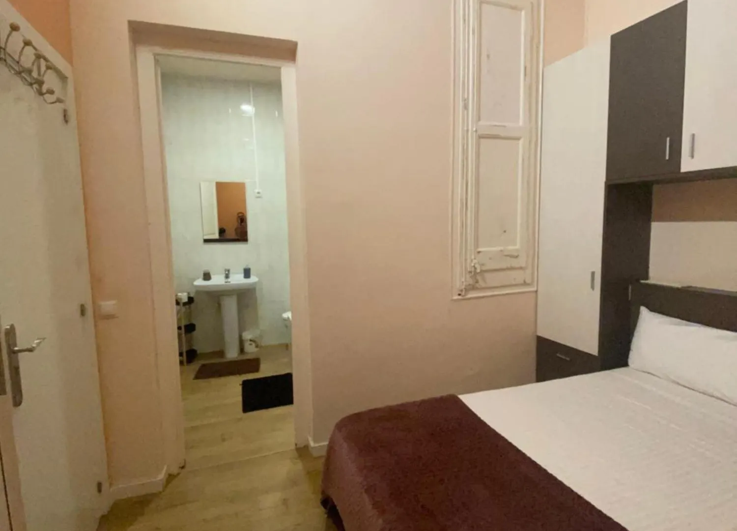Guest house Sant Antoni Hostal, Sustainable Tourism Barcelona Spain
